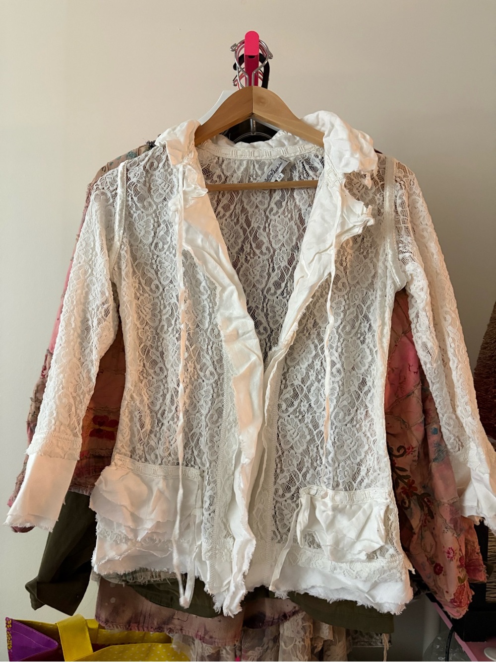 Walter Duchini Made in Italy Lace Ruffled floral blouse